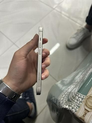 iphone 4 qiyməti: IPhone 13, 128 GB, Ağ, Face ID — 3