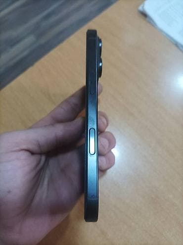 4s iphone: IPhone 16 Pro, 128 GB, Black Titanium, Barmaq izi, Sənədlərlə, Face ID — 5