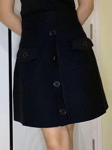 Plaşlar: Qadın ətəyi – qara, A-kəsim, yüksək belli, işlənməyib - Rəng: qara - — 1