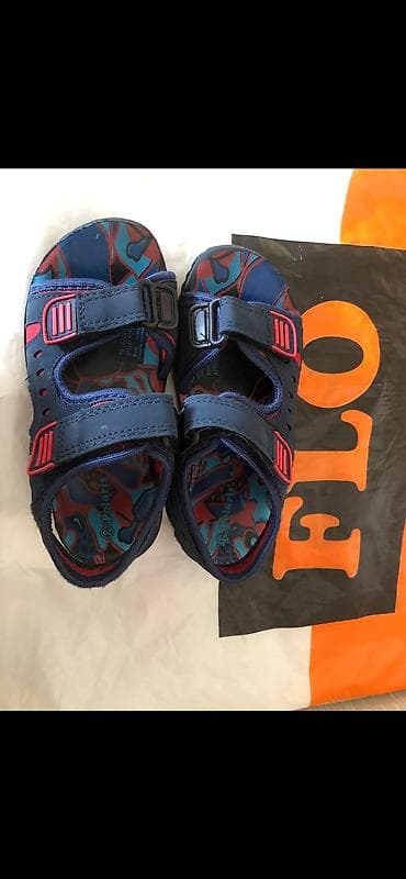 usag paltari: Siniy polaris-yenidir.Yay ayaqqabilar,yaxshi veziyyetde,Turkiyenin,29 — 5