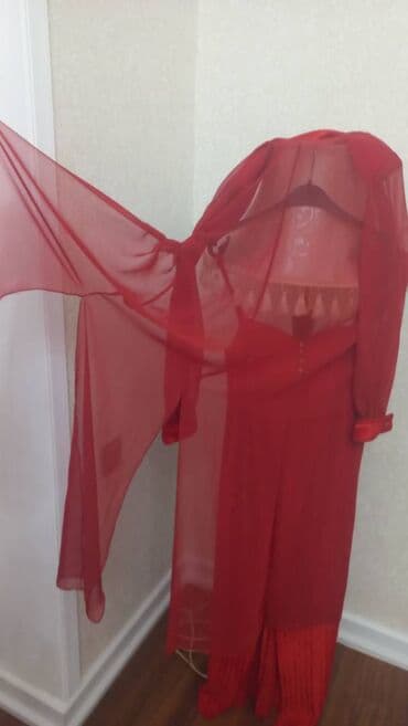 кыргызское национальное платье: Al qirmizi vecerni paltar.40-42-46-kimi geder.ustunde tul naketkasi — 3