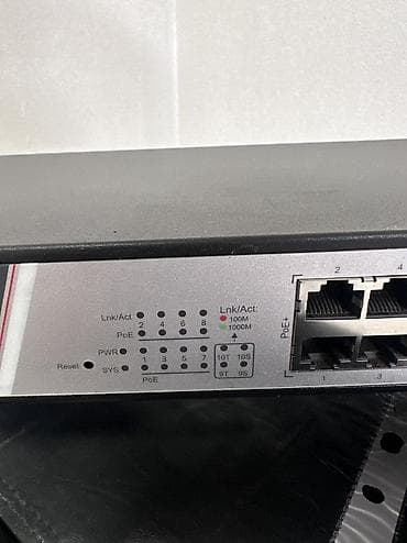 14 pro barter: Hikvision şəbəkə avadanlığı – PoE Switch - Brend/model: Hikvision — 2