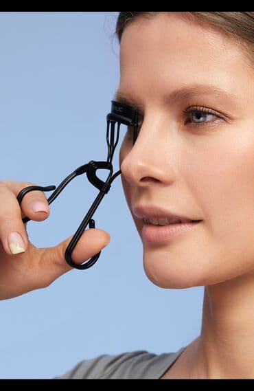 Kirpikləriniz üçün mükəmməl həcm və qıvrım! Kirpiklərinizə lalafo.az -da Kirpikləriniz üçün mükəmməl həcm və qıvrım! Kirpiklərinizə