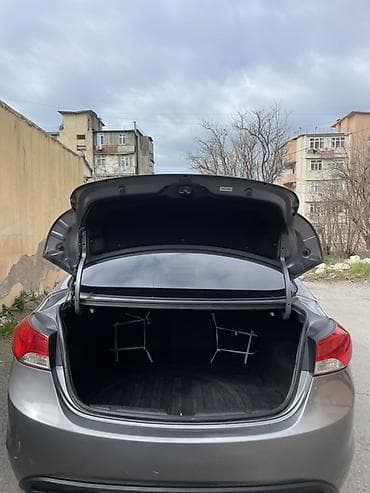 Avtomobil satışı: Hyundai Elantra: 1.8 l | 2011 il Sedan — 6