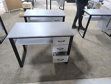 ikinçi əl mebel: Masa – ofis/iş masası, 3 çekmecəli - Dizayn: minimal və müasir. Ağ — 2