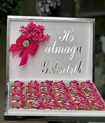 mirvari sepler: Dəstə daxildir: Üzük, Sırğa, Bilərzik, Sarı qızıl, 3 g — 4