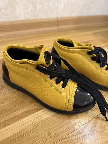 Детская обувь: Brand MimiSol
Новые 
Кожа
Размер 31
Цена 20 — 2