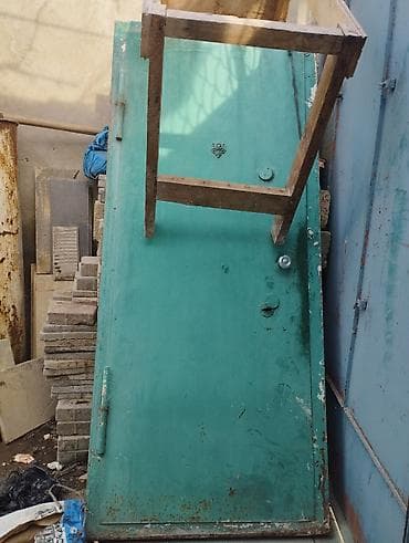 Metal qapı – izolyasiyalı, qutu ilə birlikdə - Material: qalın metal