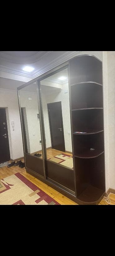 ikinci el perde: Dəhliz dolabı 160azn Ünvan Nəsimia — 1