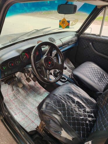 vaz 21 06 matoru: VAZ 2106 sedan - Kuzov: 4 qapılı sedan, tünd yaşıl rəng - Ön optika — 7