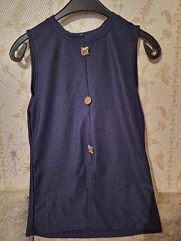 devit 3: Qadınlar üçün qolsuz bluz/köynək - Rəng: tünd göy (navy) - Dizayn: ön — 1