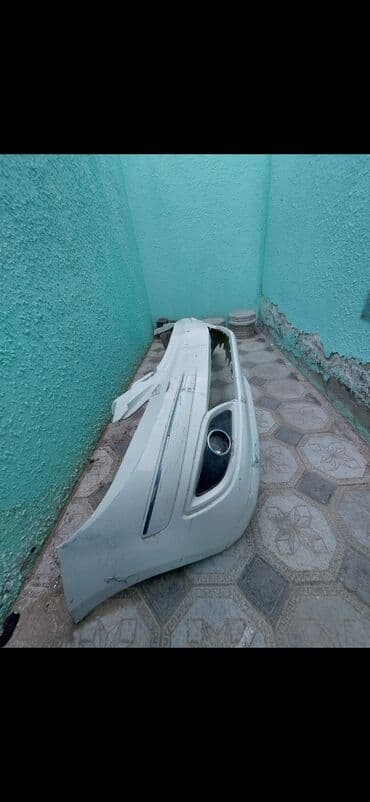 cesqa buferi: Məhsul: Avtomobilin ön bamperi Təsvir: - Rəng: ağ (işıq yaşıl çaları — 2