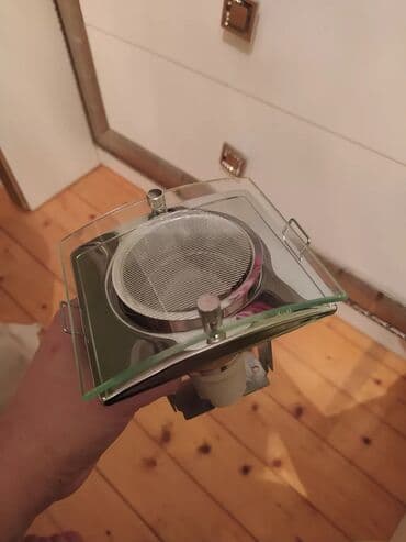 ucuz dam örtükləri: Metal korpuslu və şüşə panelli kvadrat formalı spot lampası. Tavana — 4