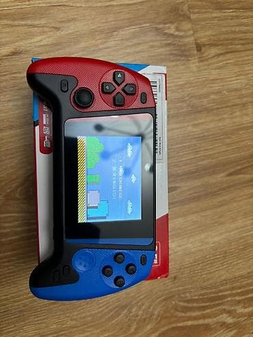 çanta: Portativ oyun konsolu. içərisində 500 oyun var. yenidir. qiymət — 4