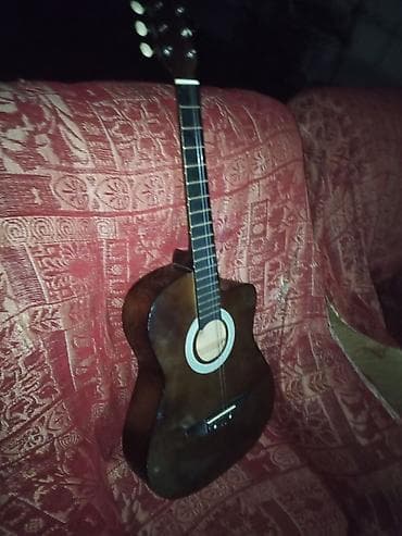Гитары: Klassik akustik gitara - Korpus: kəsikli (cutaway) dizayn, qəhvəyi — 4