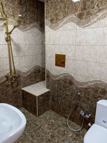 9 mkr 3 otaqli evler: Nərimanov rayonu,Heyder Əliyev mərkəzinin yanında,3 otaqlı,tam — 4