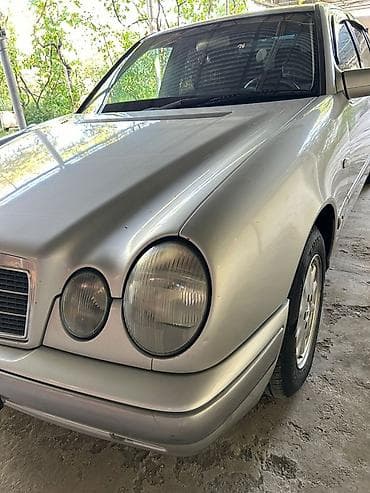 bmw e39 radiator: Mercedes-Benz E-Class (W210) sedan - Gövdə: 4 qapılı sedan, gümüşü — 4
