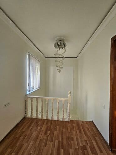 Qarajlar: 3 otaqlı, 100 kv. m, Orta təmir — 9