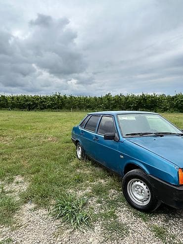 opel vectra b: Model: VAZ 21099 (Samara) sedandır Kuzov: 4 qapı, mavi rəng, qara — 1