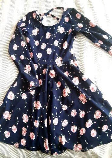 платья на прокат в баку: Yaxşi veziyyetde donlar. Her biri 10 azn. Ölçü S. Mavi renqli teze — 3