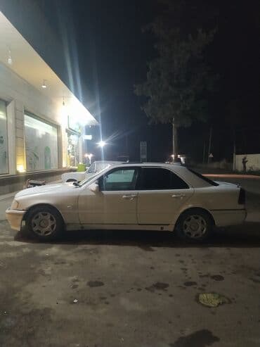 чемодан с инструментами для автомобиля: Mercedes-Benz C 250: 2.5 л | 1997 г. Седан — 2