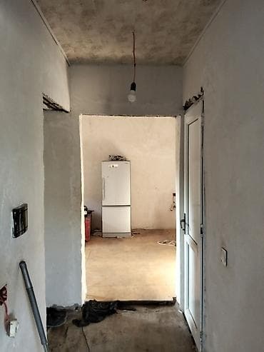 1 ci mikrorayon: 3 otaqlı, 60 kv. m, Təmirsiz — 4
