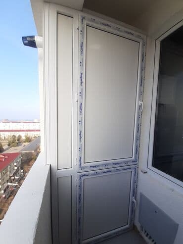 ремонт в стиле лофт: Cam balkon, foto sell qapılar, duş kabinə pvc qapı pəncərə sürmə — 14