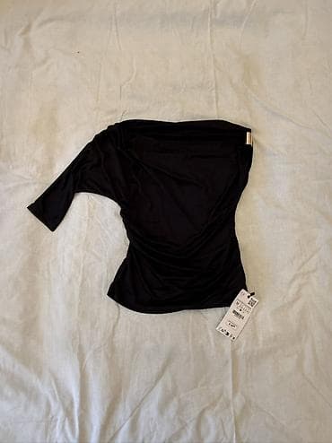 qara pencek: Qadın üst geyimləri dəsti - 2 ədəd strapless boru top: biri qara — 3