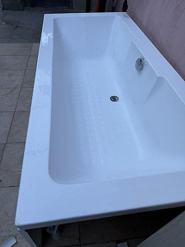 Yeni Vanna, Akril, Ünvandan götürmə