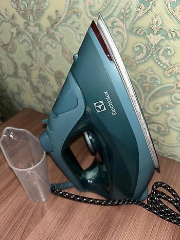 par utuleri: Electrolux Refine 600 buxarlı ütü – Pine Green rəng. Xüsusiyyətlər: - — 6