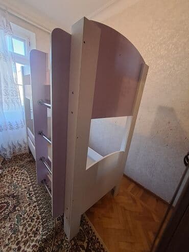 двуспальная кровать с подъемным механизмом: Для девочки и мальчика, Б/у, Кровать, Без матраса, Без выдвижных ящиков, Ламинат — 3