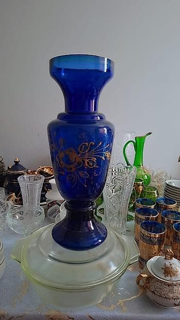 mis samovar satilir: Bir vaza — 1