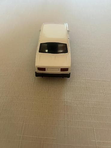 mopedlər elekdirikli: Lada 2106 mini avtomobil modeli - Miqyas: təxmini 1:43 (kompakt — 4