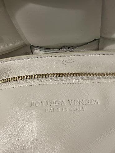 rezin bot: Продаю оригинальную сумку Bottega Veneta. Сумка была приобретена лично — 9