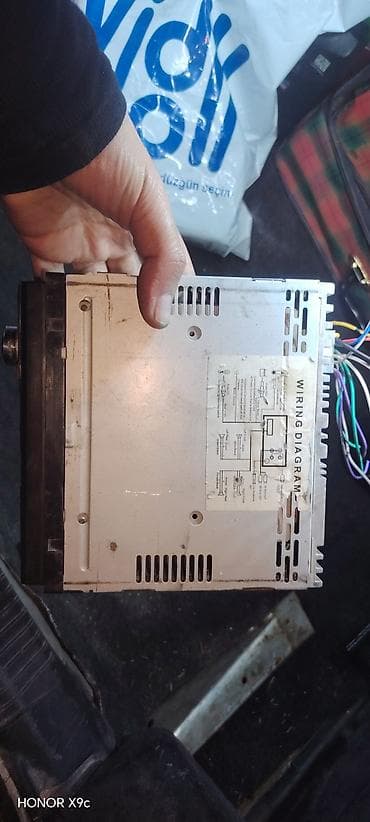 aiphone 6 plus: Avtomobil maqnitofonu – 1 DIN, ön paneldə USB və AUX girişləri, SD/MMC — 3