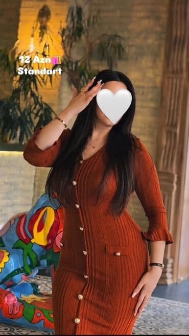 qadın üçün toxunma kardiqanlar: Qadın paltarı – dar siluetli, toxuma materialdan, yanları nervyürlü — 1