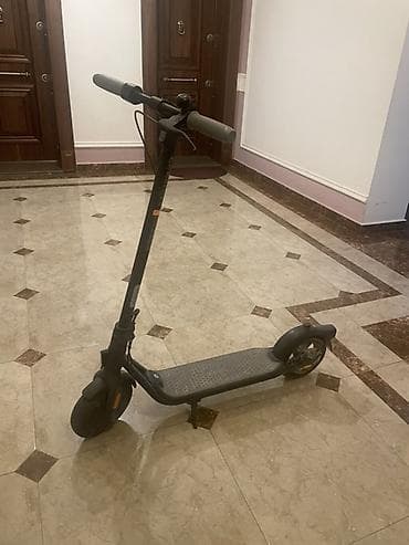 Elektrik skuter – şəhər daxili rahat və çevik hərəkət üçün - Rəng