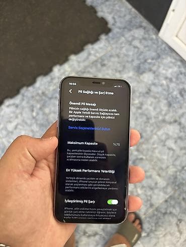 çakma iphone 15 pro max: IPhone 11, 64 GB — 2