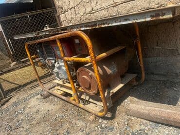 kafel metlaq ucuz: Yanmar dizel generatoru. Qırmızı və boz rənglərdə olan bu generator — 2
