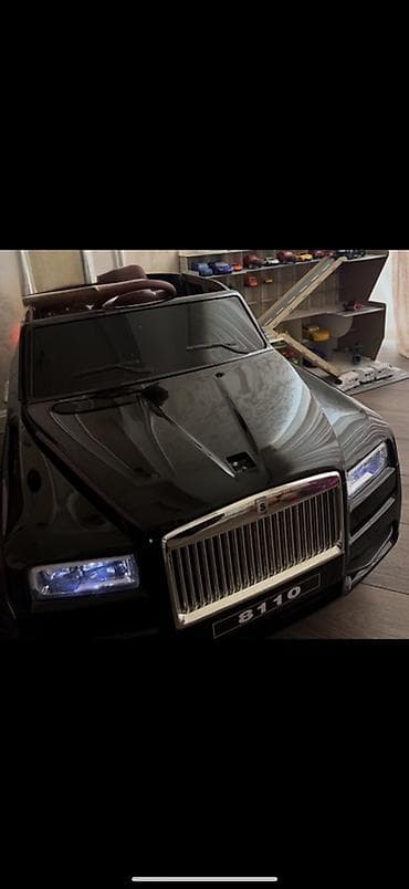 Uşaq üçün rolls royce maşını,1ildir alınıb,yan güzgüleri yoxdur