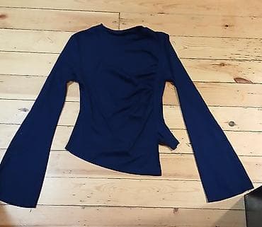 kesilmiş qol şekli: Qadın uzunqoll bluz - Rəng: tünd göy (navy) - Model: bel hissəsi — 1