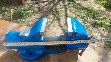 Двери и комплектующие: Məngənə metal .Sovet istehsalı.Yaxşı vəziyyətdə.Çəkisi 20 kq.Çənələrin — 2