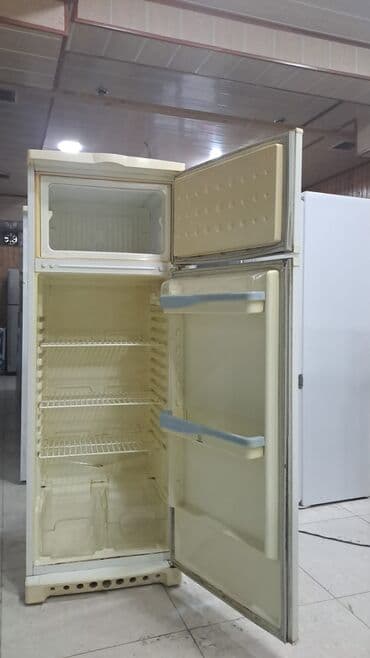 plesteşin 2: İkiqat qapılı soyuducu - Üst bölmə: dondurucu (ayrı qapılı) - Alt — 2