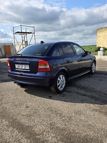 opel 1997 astra: Opel Astra: 1.6 l | 2001 il 380006 km Sedan — 6