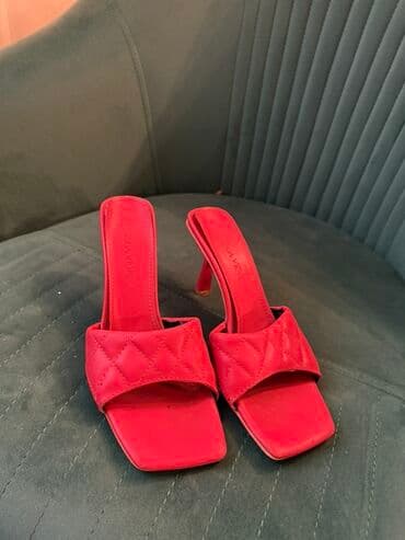 tekstil uşaq şəp şəpləri: Ölçü: 37, rəng - Qırmızı, İşlənmiş — 1