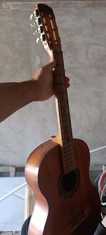 gitara simleri: Gitara qədimi, bütün simleri var — 4