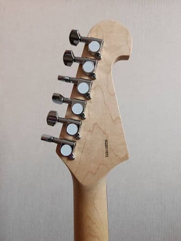 Akkordeonlar: Washburn sonamaster S2H Усилитель CM15R Пользовался 1 год все в — 2