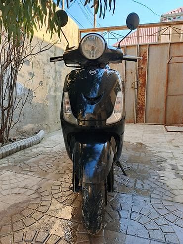 mismarli teker: SYM - Fiddle II 50S, 50 sm3, 2000 il, 26400 km — 5