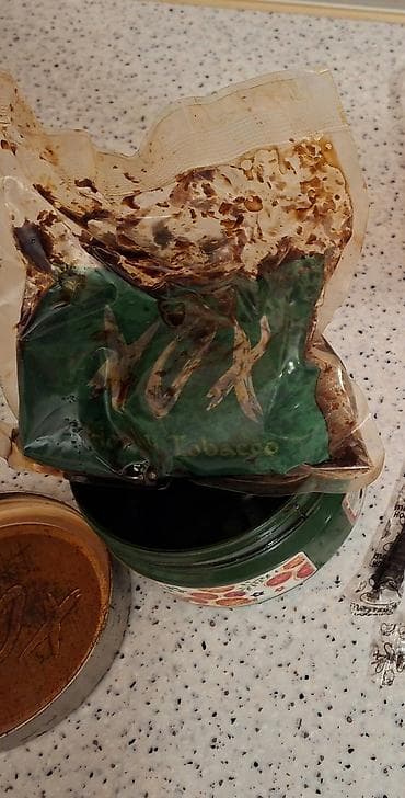 gelyanlar: Qəlyan tütünü. Bir bankası 20 azn. Tütün biraz istifadə edilib — 3