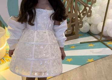 ağ kedlər: Uşaq üçün zərif ağ ziyafət/libas - Model: qısa ətəkli, korset üstlü — 2